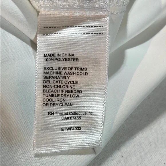 Ellen Tracy Black and White Contrast Blouse leather cuffs & Collar,  buttons - Picture 12 of 12